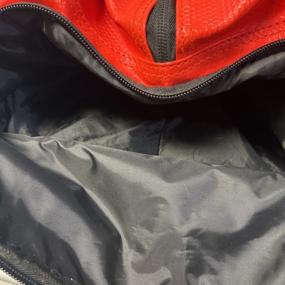 Wilson Infrared Tennis Duffle Bag - Picture 5 of 16